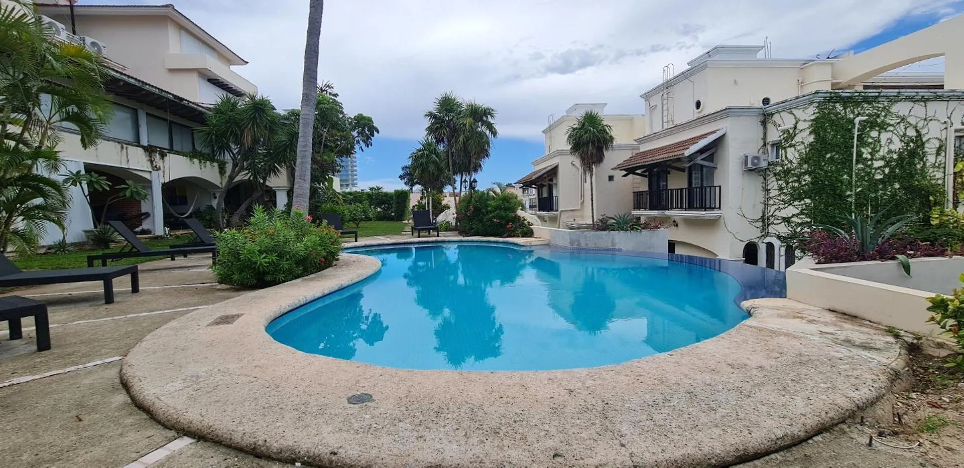 Cascadas, Charming Home Great Location With Pool & Garden Cancun Mexico