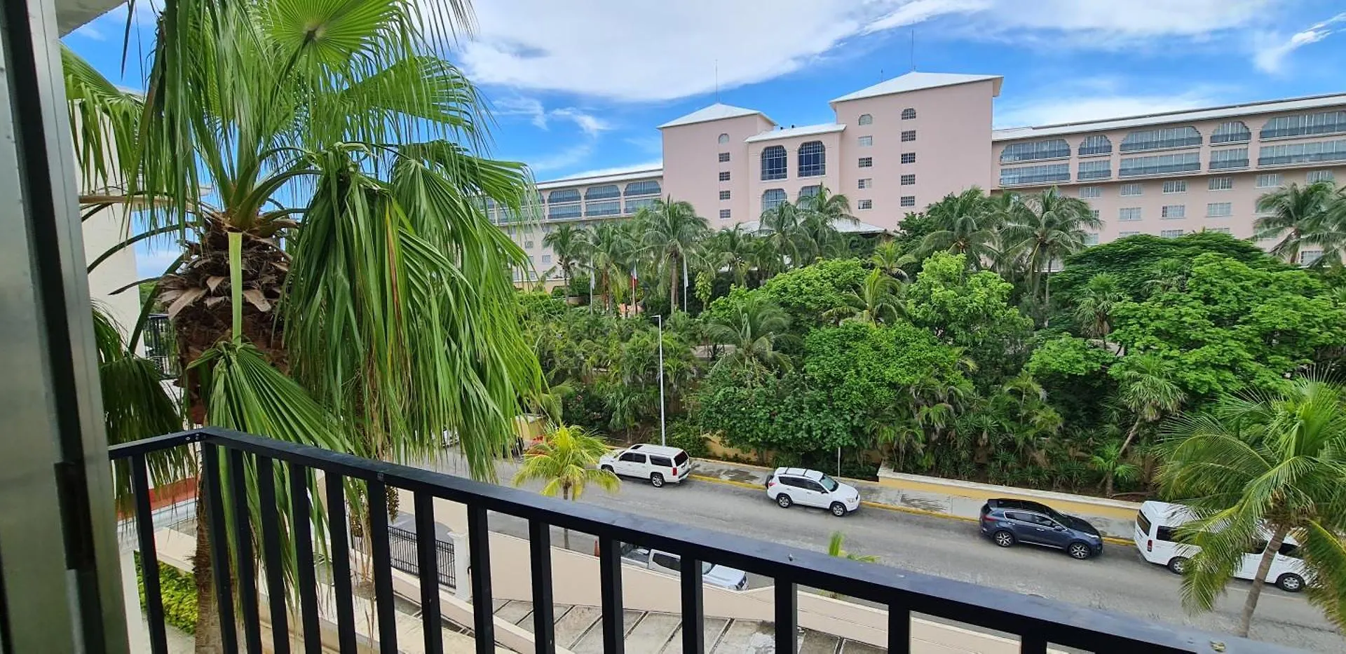 Cascadas, Charming Home Great Location With Pool & Garden Cancun Apartment