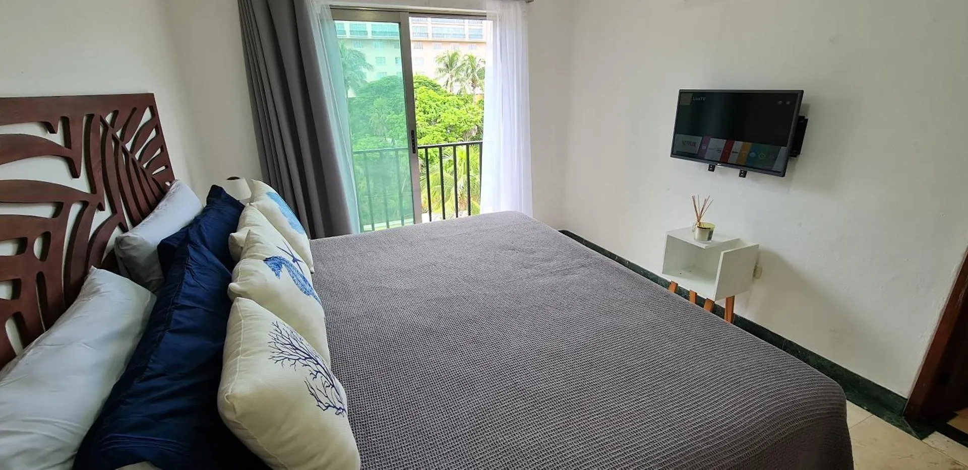 Cascadas, Charming Home Great Location With Pool & Garden كانكون 0*,  المكسيك